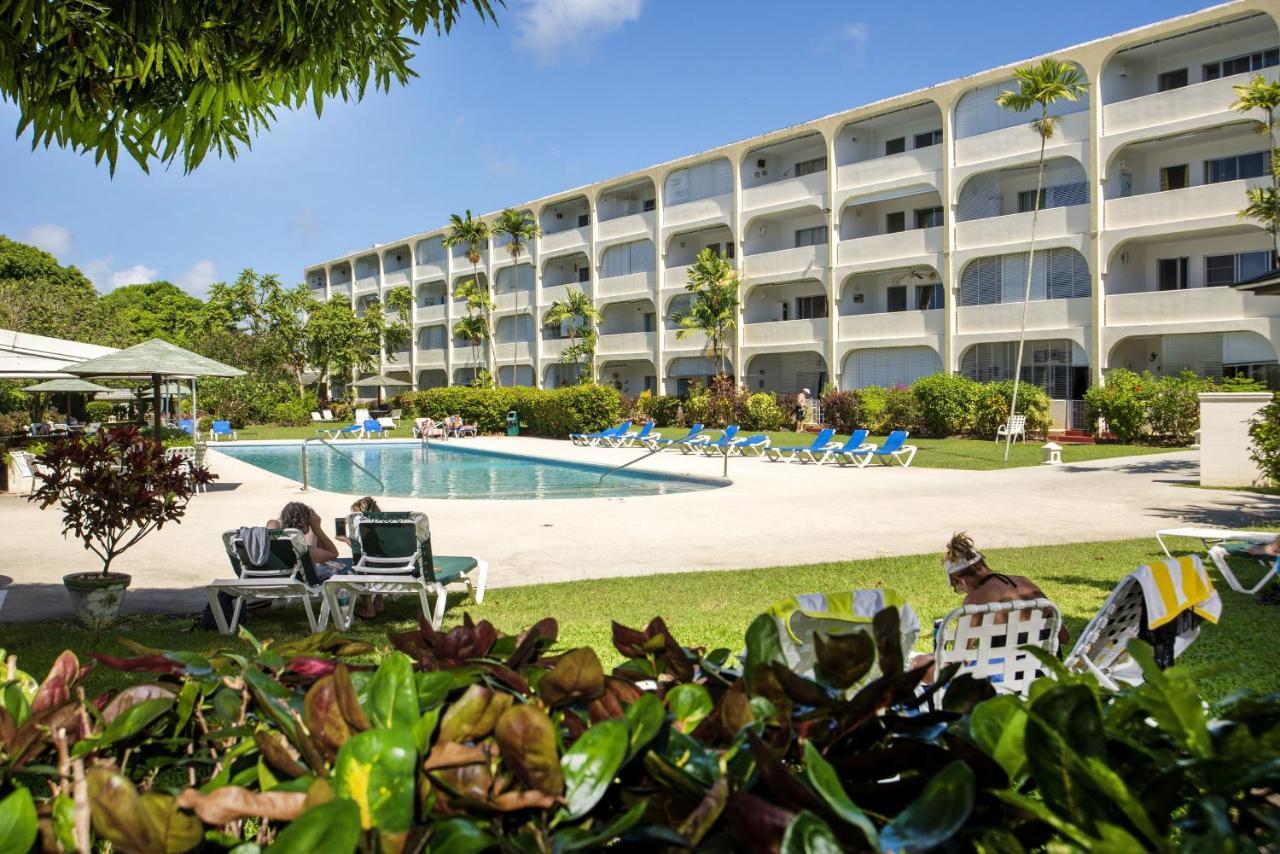 Ground Floor Apartment Located In Hometown, 5 Min Walk To The Beach 세인트 제임스 외부 사진
